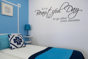 Chez Downtown Charm - Your Seaside Dream!